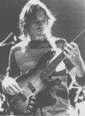 jaco.jpg (17043 bytes)